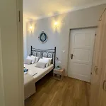 Lucia Split