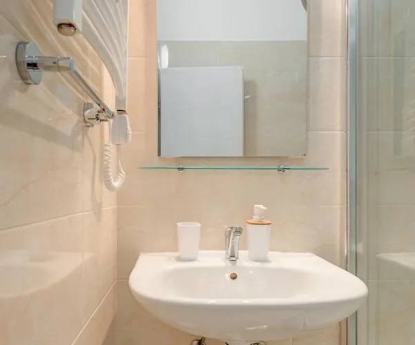 Lucia Guest house 3*