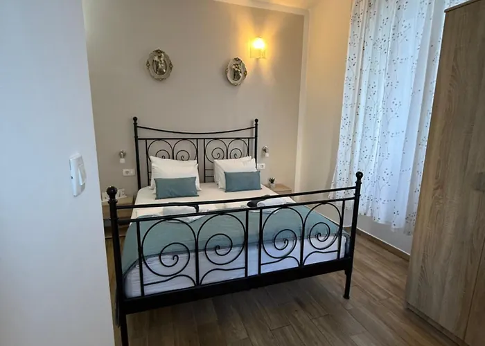 Lucia Guest house 3*